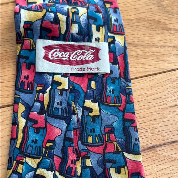 1993 Coca Cola Colorful Patterned Men's Tie - Picture 4 of 7
